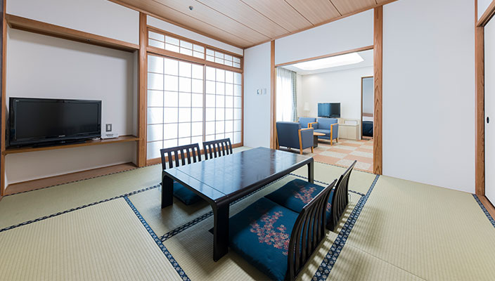 JAPANESE-STYLE ROOM